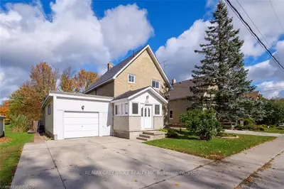 252 William Street, South Bruce Peninsula, On N0h 2t0