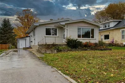 485 James Street, Wellington North, On N0g 2l3