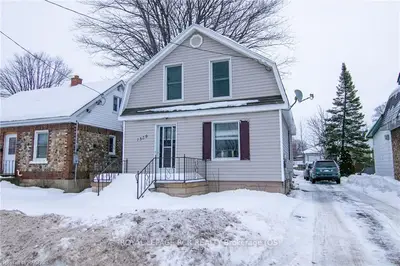 1559 9th Avenue E, Owen Sound, On N4k 3g2