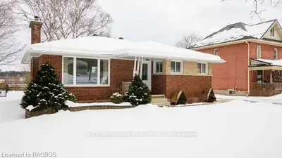 2075 4th Avenue W, Owen Sound, On N4k 4y3