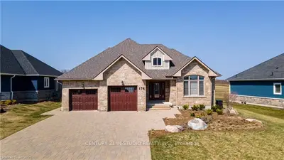 178 Cobble Beach Drive, Georgian Bluffs, On N0h 1s0