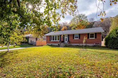 596 6th Avenue W, Owen Sound, On N4k 5e7