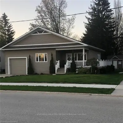 505 Gustavus Street, Saugeen Shores, On N0h 2c1