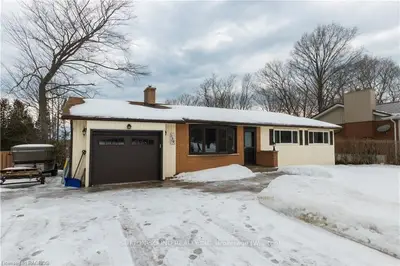 300 Tyendinaga Drive, Saugeen Shores, On N0h 2l0