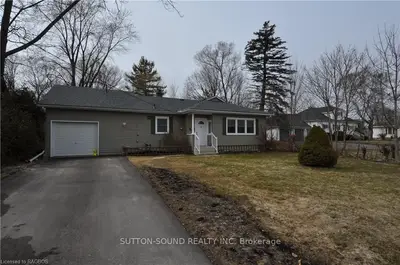 2620 3RD Avenue W, Owen Sound, ON N4K 4S8