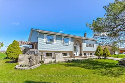 9493 MAAS PARK Drive, Wellington North, ON N0G 2L0
