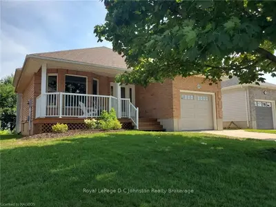 479 JOSEPH Street, Saugeen Shores, ON N0H 2C2