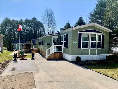 79 SUSSEX SQUARE, Georgian Bluffs, ON N4K 5N5