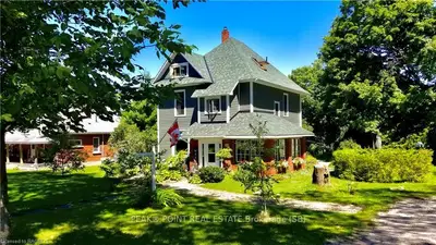 49 MAIN Street, Northern Bruce Peninsula, ON N0H 1W0