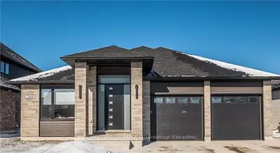 268 COOMBE Drive, Kincardine, ON N2Z 0A7