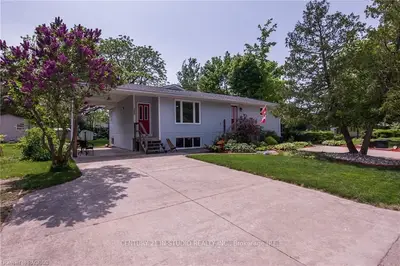 352 ELGIN ST Street, Saugeen Shores, ON N0H 2C0