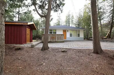 206 THIRD Avenue N, South Bruce Peninsula, ON N0H 2G0