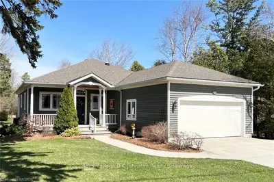 172 CLARENDON Street W, Saugeen Shores, ON N0H 2L0
