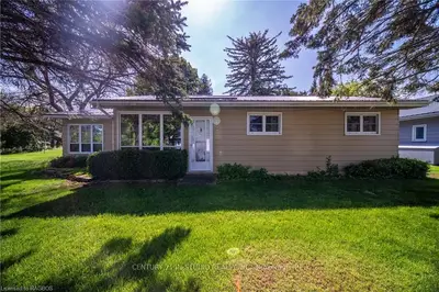 59 FRONT Street, Saugeen Shores, ON N0H 2L0