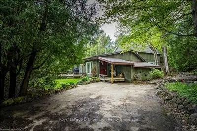 9 13th Avenue, South Bruce Peninsula, ON N0H 2T0