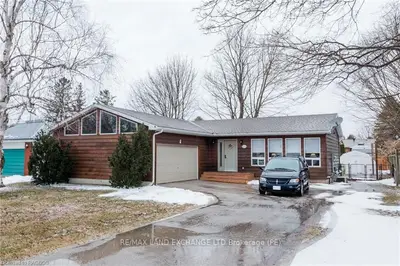 429 CRAWFORD Street, Saugeen Shores, ON N0H 2C2