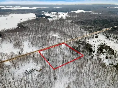 170 PIKE BAY Road, Northern Bruce Peninsula, ON N0H 1W0