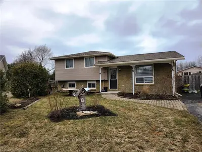 716 JOHNSTON Crescent, Kincardine, ON N2Z 1S4