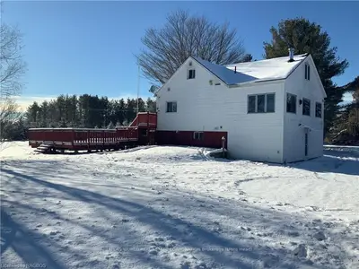 206 LAKE Street N, Macdonald, Meredith and Aberdeen Additional, ON P0S 1C0
