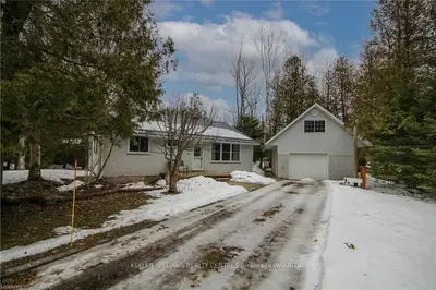 11 LARKWHISTLE Avenue, South Bruce Peninsula, ON N0H 2T0