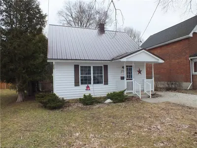 1245 3RD AVENUE A W, Owen Sound, ON N4K 4T8