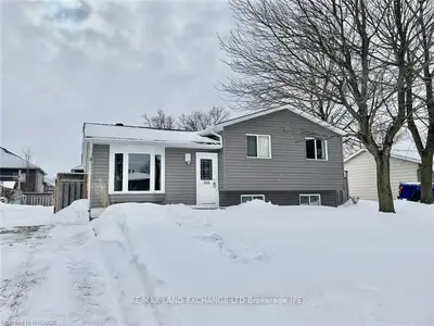 366 PROVINCIAL Street, Saugeen Shores, ON N0H 2C1
