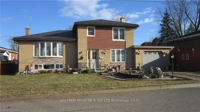 628 SADDLER Street E, West Grey, ON N0G 1R0