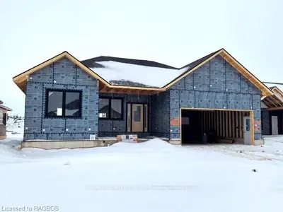 213 IRISHWOOD Lane, Brockton, ON N0G 2V0