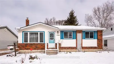 1088 10TH Street E, Owen Sound, ON N4K 1T6