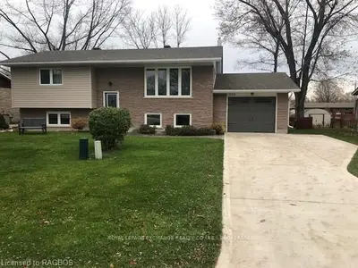 684 CHRISTOPHER Drive, Saugeen Shores, ON N0H 2C3