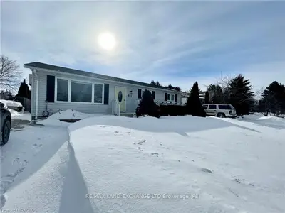 491 CENTENNIAL Crescent, Saugeen Shores, ON N0H 2C1