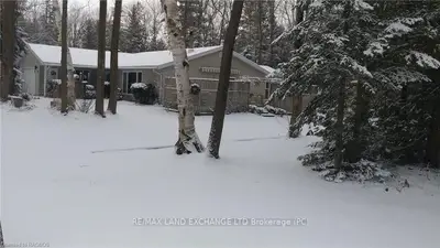 527 ABENAKI Drive, Huron-Kinloss, ON N0G 2R0