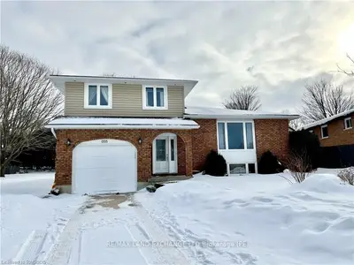 695 BROWN'S Court, Saugeen Shores, ON N0H 2C4