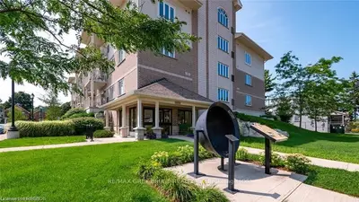 1050 1ST Avenue W 203, Owen Sound, ON N4K 4K6