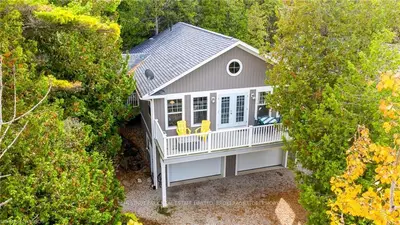 8 ADELAIDE Street, Northern Bruce Peninsula, ON N0H 2R0