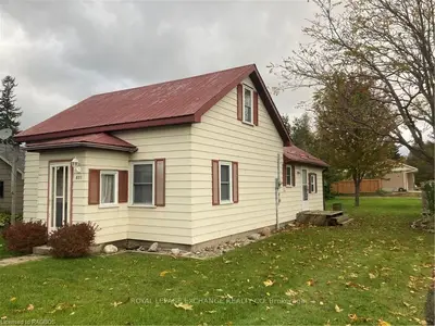 627 RIVER Street, Saugeen Shores, ON N0H 2C3