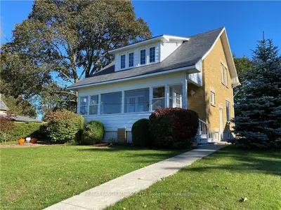 1069 QUEEN Street, Kincardine, ON N2Z 1E7