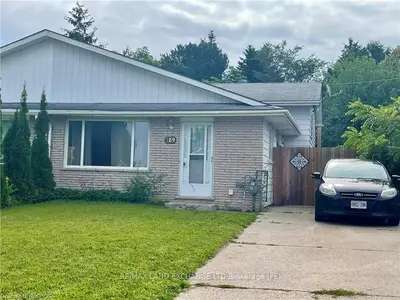 789 EASTWOOD Drive, Saugeen Shores, ON N0H 2C4