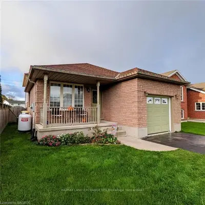 572 SCOUGALL Court, Kincardine, ON N2Z 3B6
