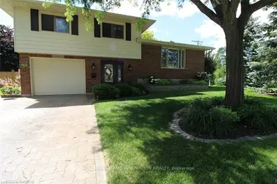 27 SHORTT Street, Brockton, ON N0G 2V0
