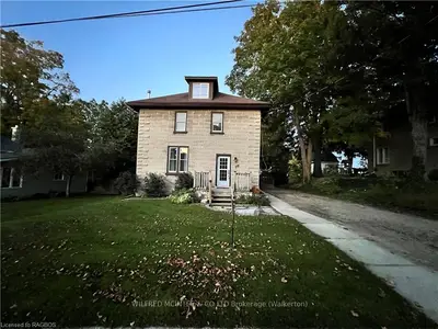 20 CLARINDA Street S, South Bruce, ON N0G 2S0