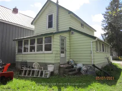 668 11TH Street W, Owen Sound, ON N4K 3T3