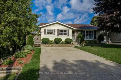 920 MCDONALD Avenue, Kincardine, ON N2Z 1A2