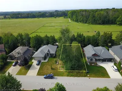 474 Creekwood Drive, Saugeen Shores, ON N0H 2L0