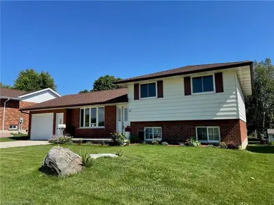 12 CARROLL Street, South Bruce, ON N0G 2J0