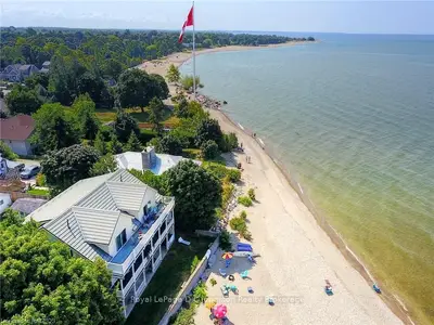 20 FRONT Street, Saugeen Shores, ON N0H 2L0