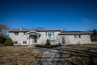 360 HOMEWOOD Avenue, Wellington North, ON N0G 2L3