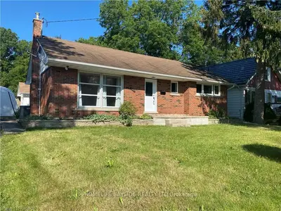 1406 5TH AVENUE A W, Owen Sound, ON N4K 1W4