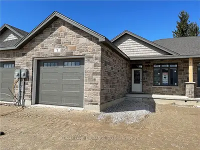 7 Nyah Court, Kincardine, On N0g 2t0