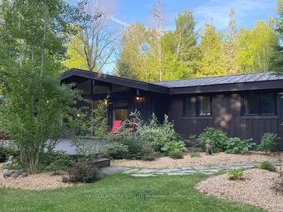 224 MIRAMICHI BAY Road, Saugeen Shores, ON N0H 2C6